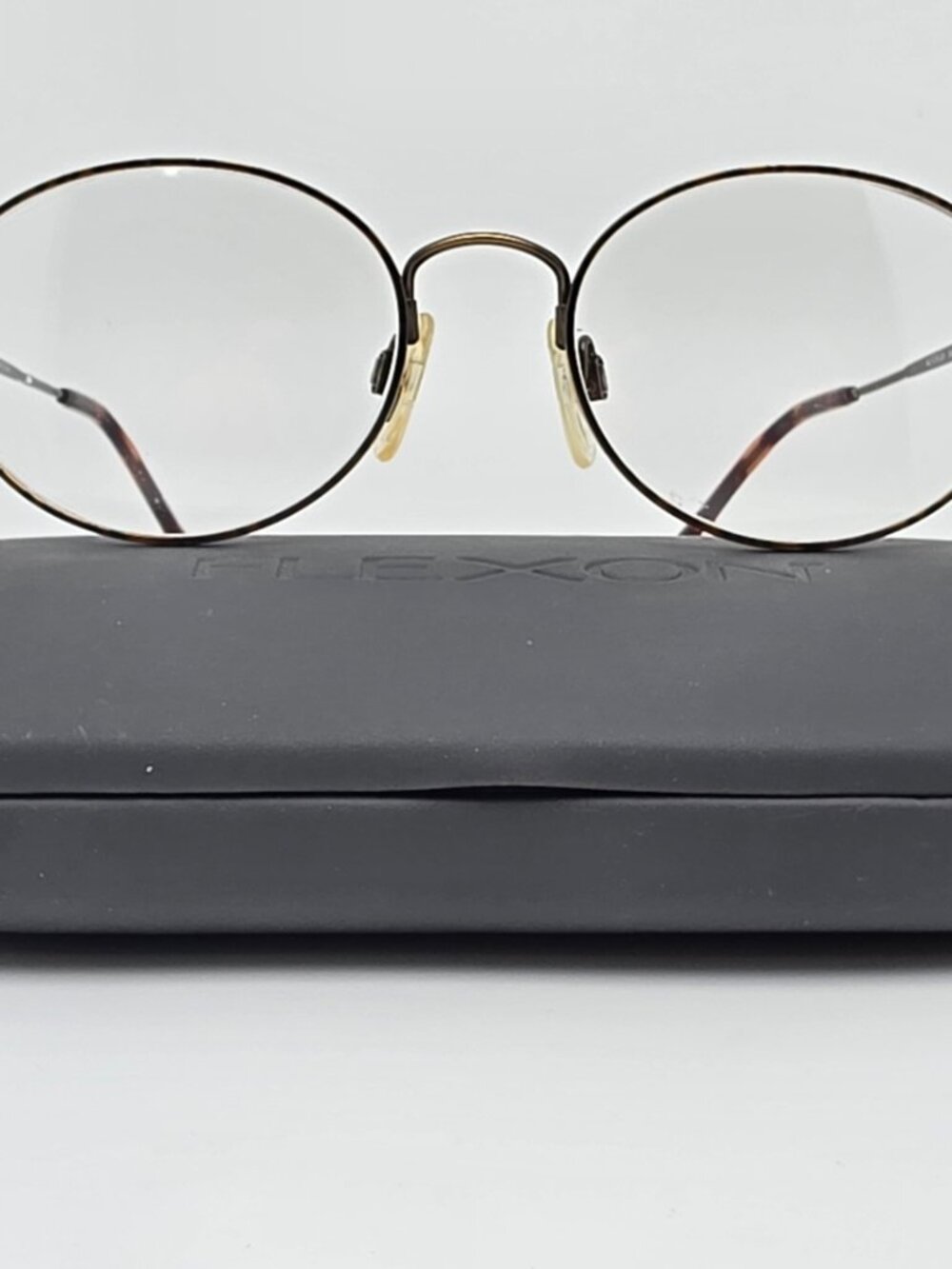 Marchon w/ Flexon Autoflex 34 Antique Gold GEP Eyeglasses Frame w Case 51-18-145